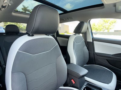 2026 Volkswagen Taos SE