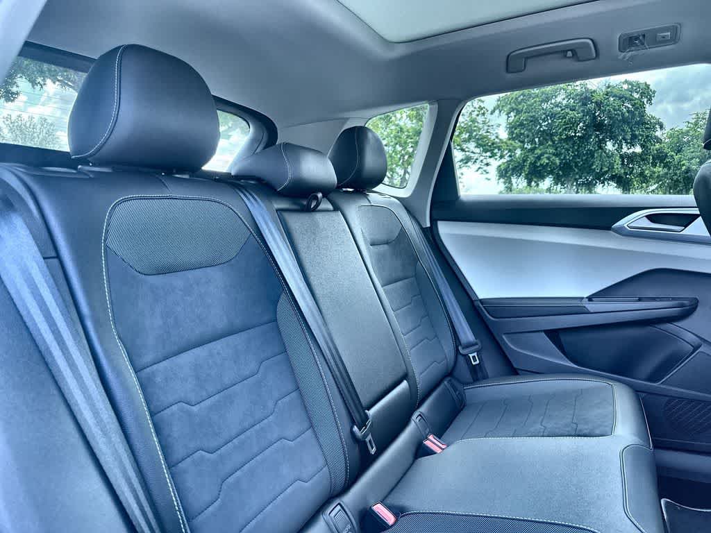 2026 Volkswagen Taos SE