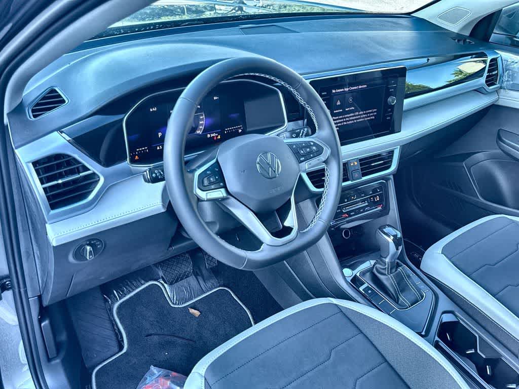 2026 Volkswagen Taos SE