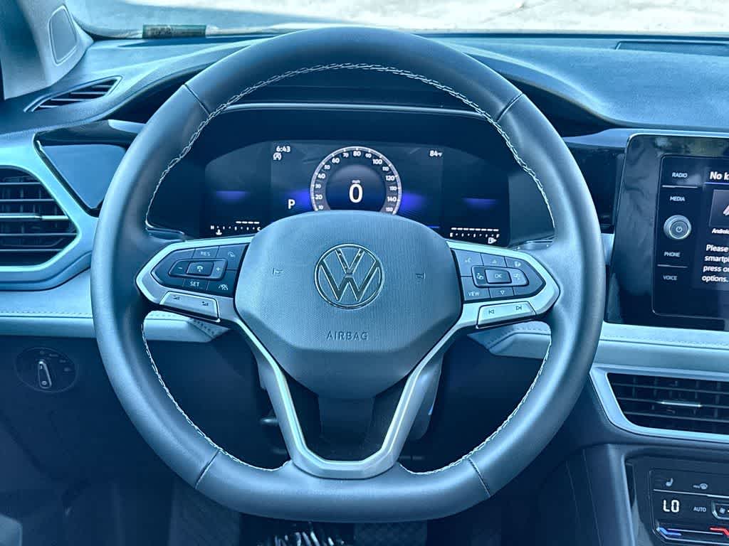 2026 Volkswagen Taos SE