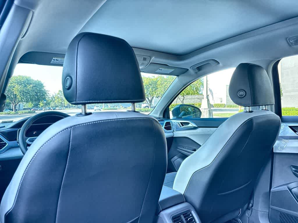 2026 Volkswagen Taos SE