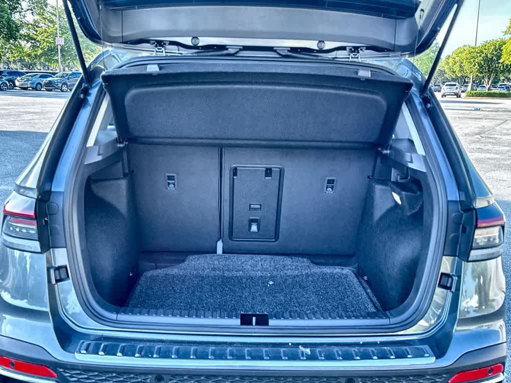 2026 Volkswagen Taos SE