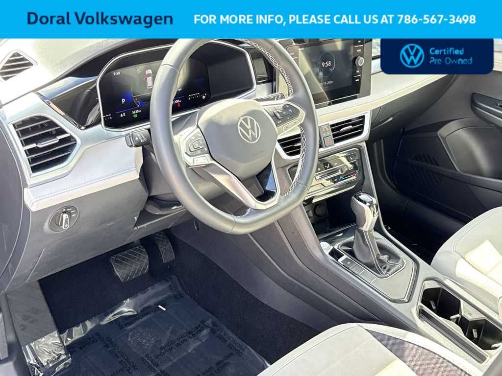 2025 Volkswagen Taos SE