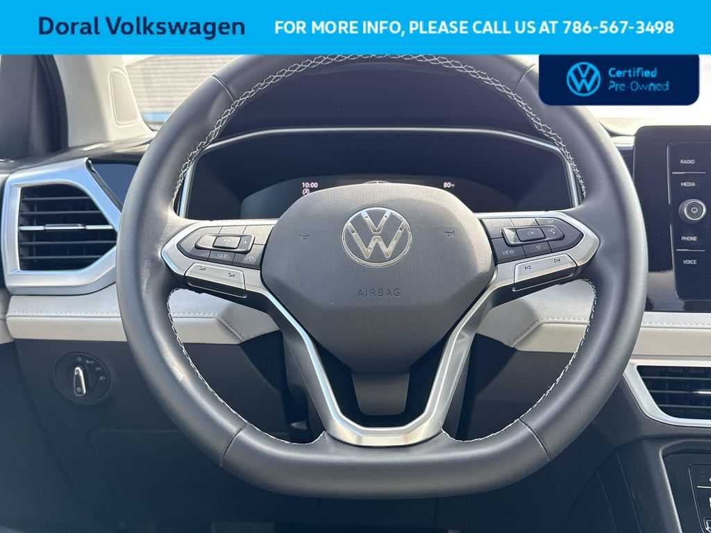 2025 Volkswagen Taos SE