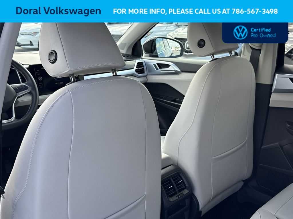 2025 Volkswagen Taos SE