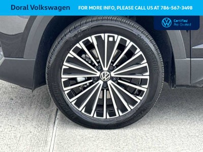 2025 Volkswagen Taos SE