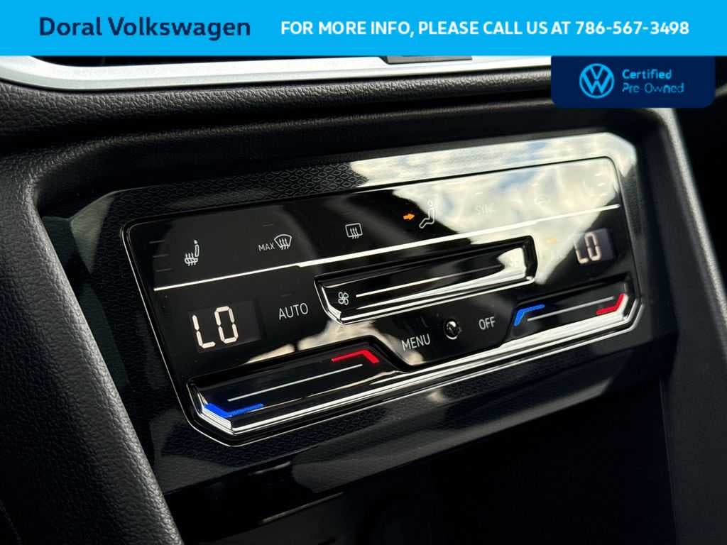 2025 Volkswagen Taos SE