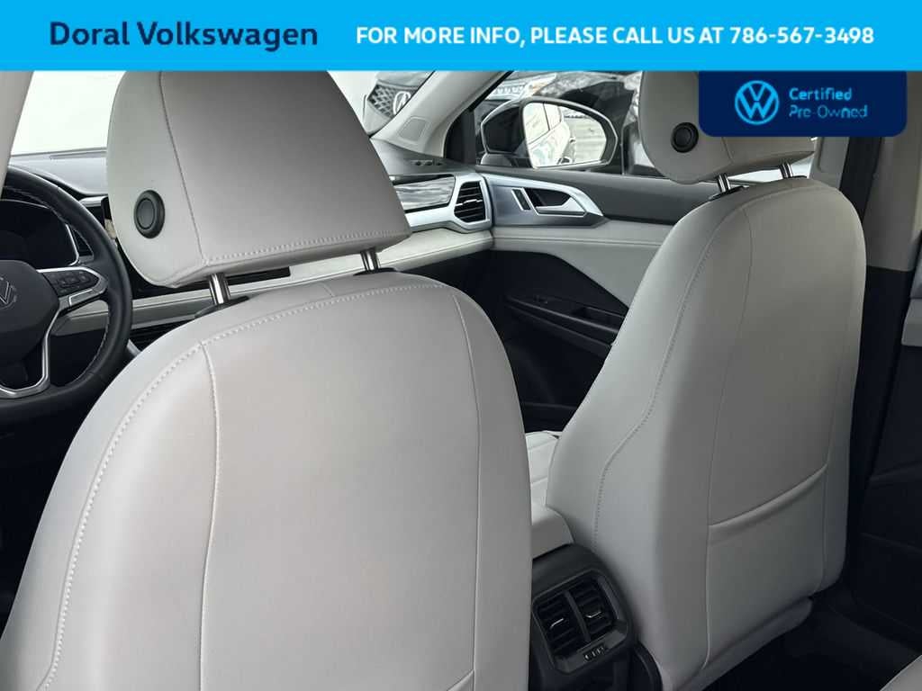 2025 Volkswagen Taos SE