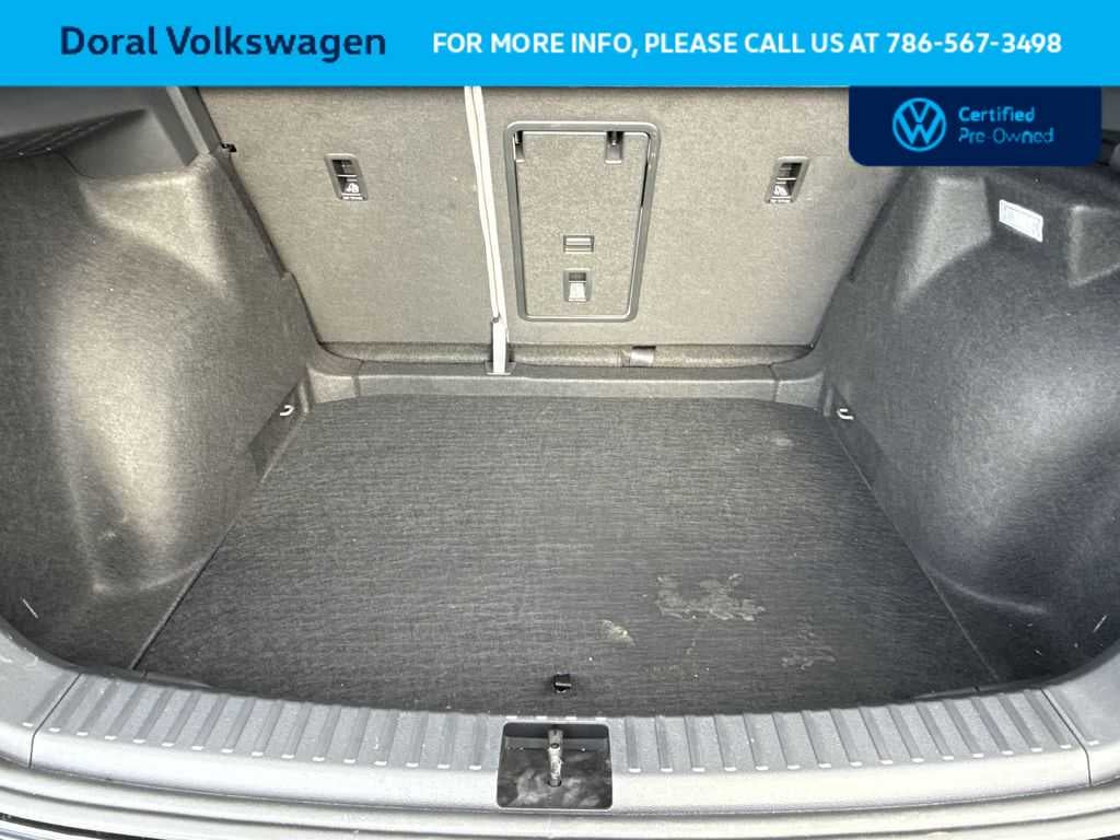 2025 Volkswagen Taos SE