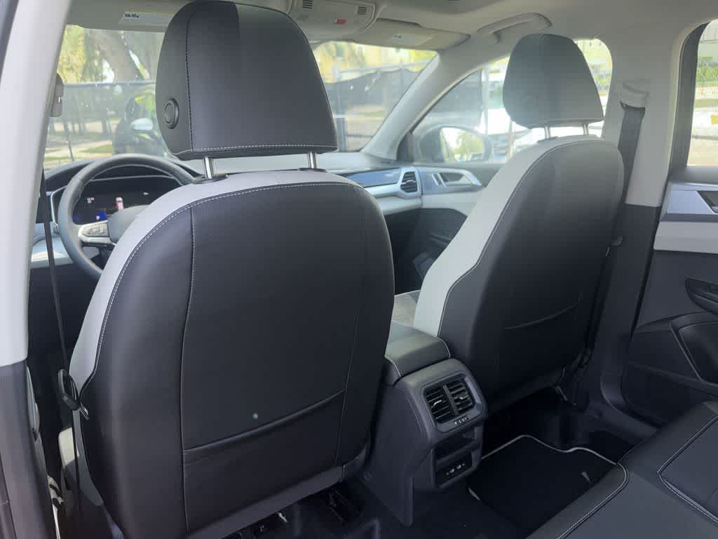 2026 Volkswagen Taos SE