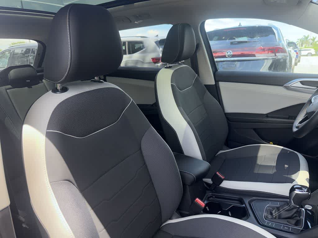 2026 Volkswagen Taos SE