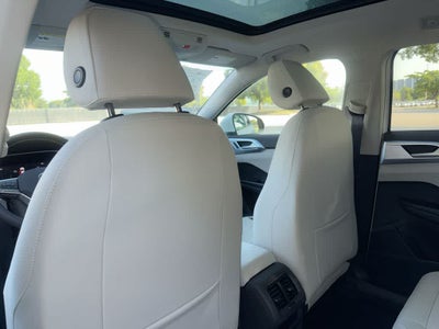 2026 Volkswagen Taos SE
