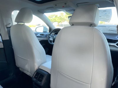 2026 Volkswagen Taos SE