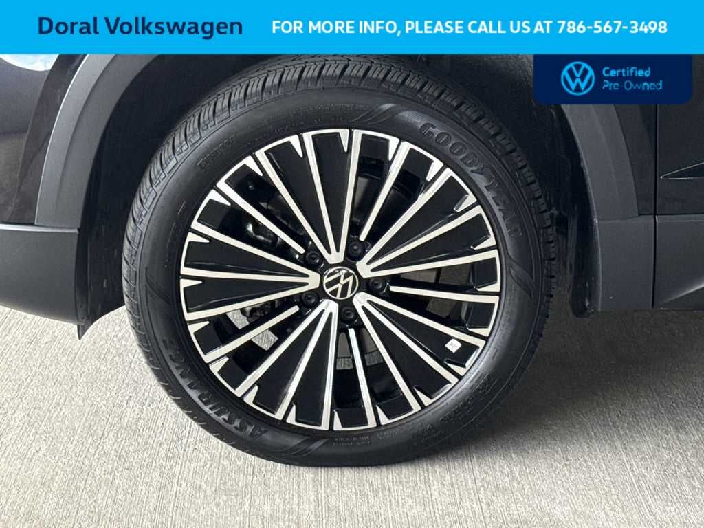 2025 Volkswagen Taos SE