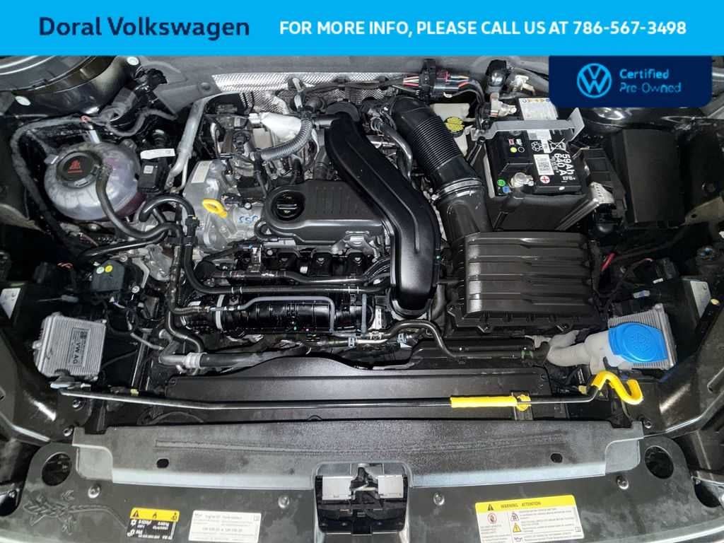 2025 Volkswagen Taos SE