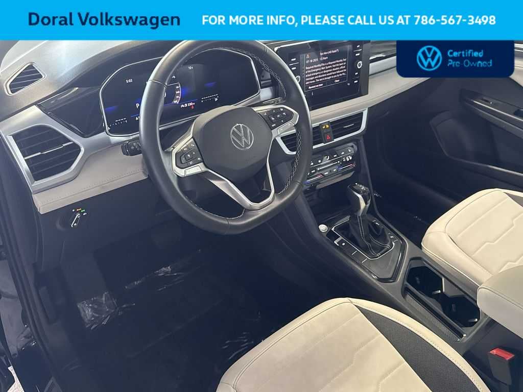2025 Volkswagen Taos SE