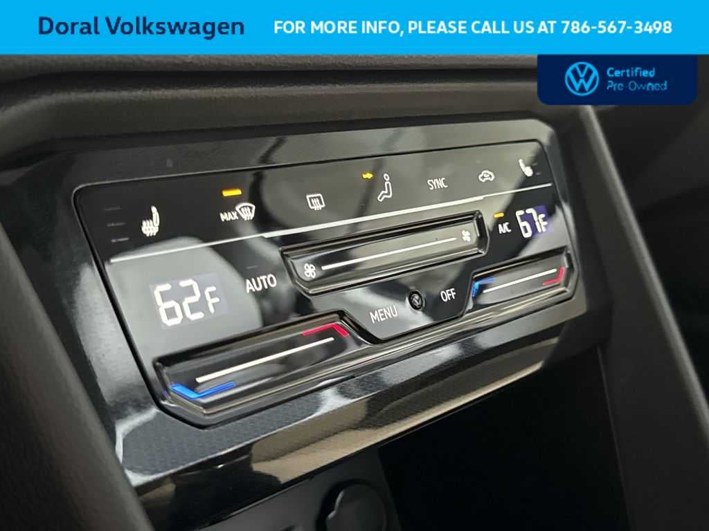 2025 Volkswagen Taos SE