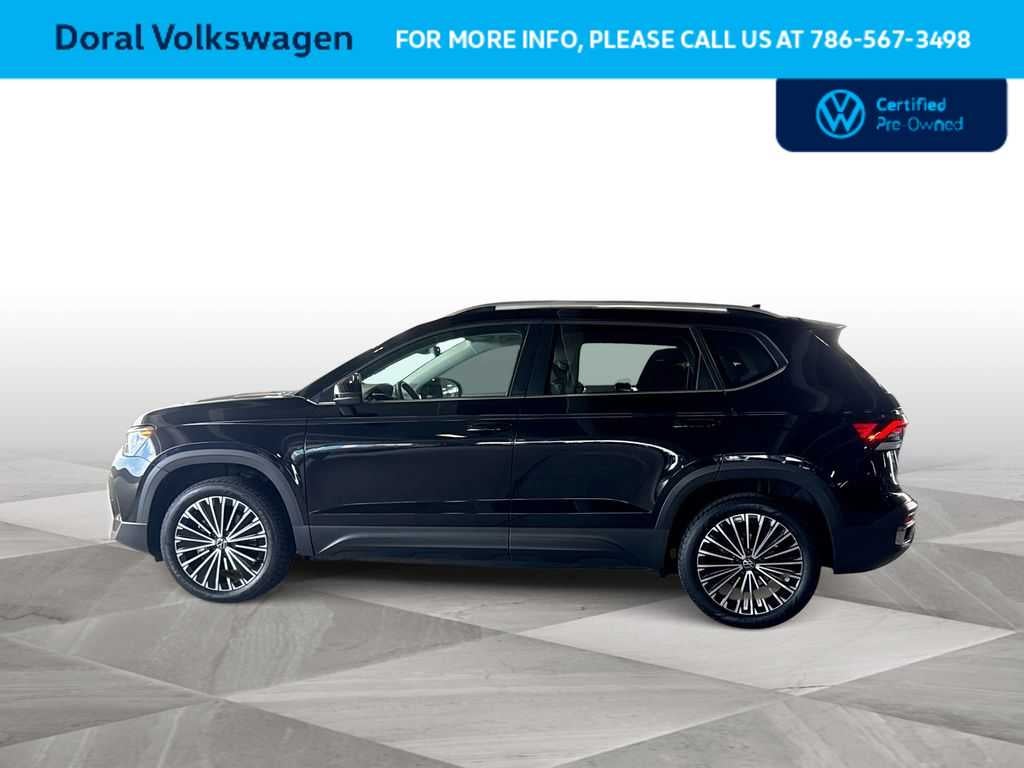 2025 Volkswagen Taos SE