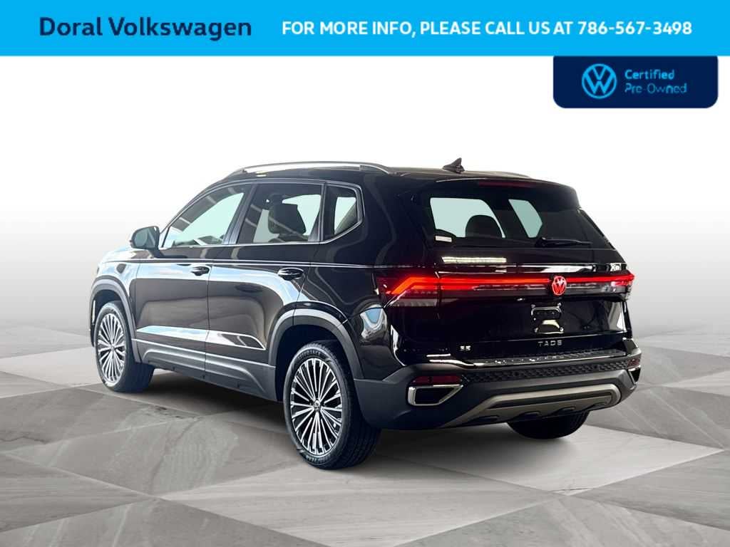 2025 Volkswagen Taos SE
