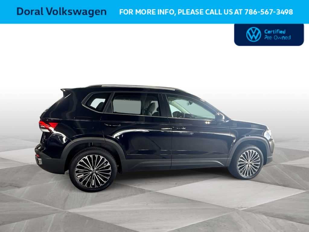 2025 Volkswagen Taos SE
