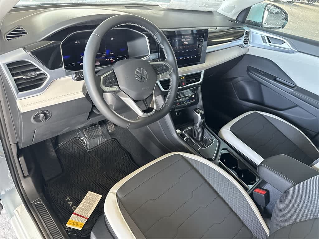 2026 Volkswagen Taos SE