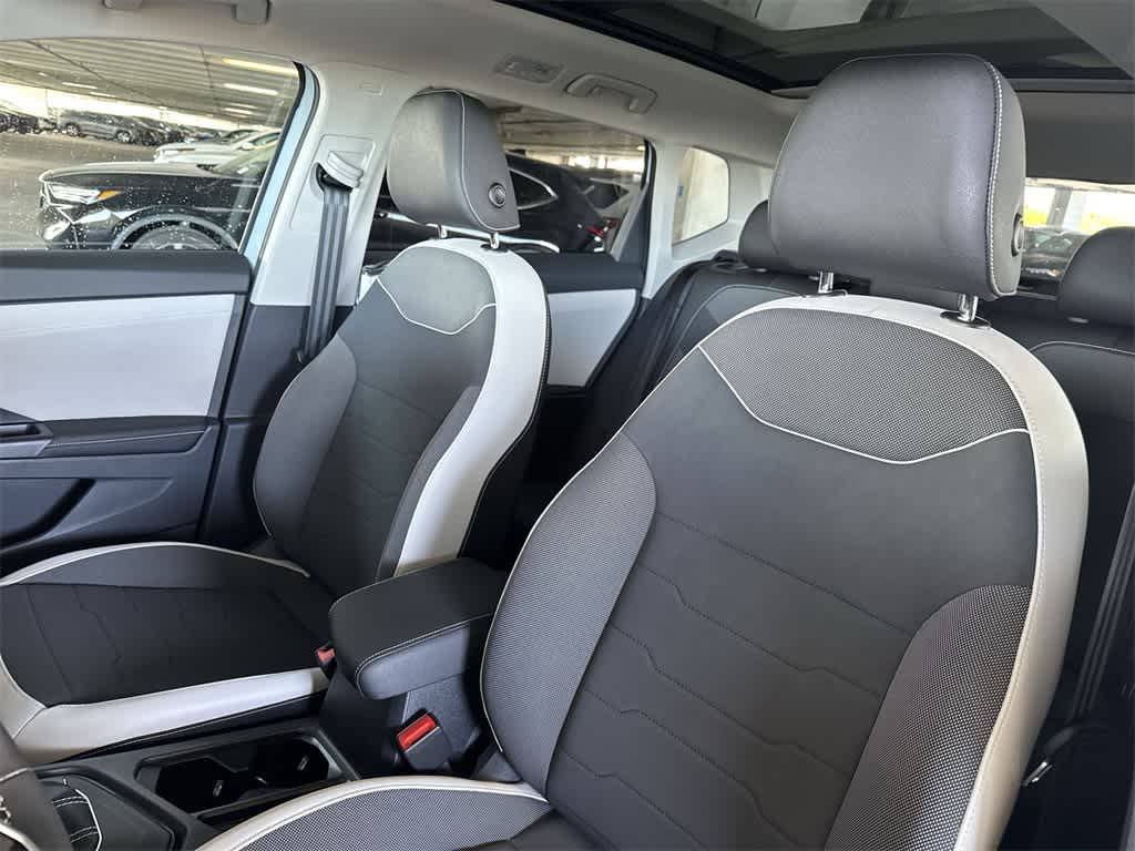 2026 Volkswagen Taos SE