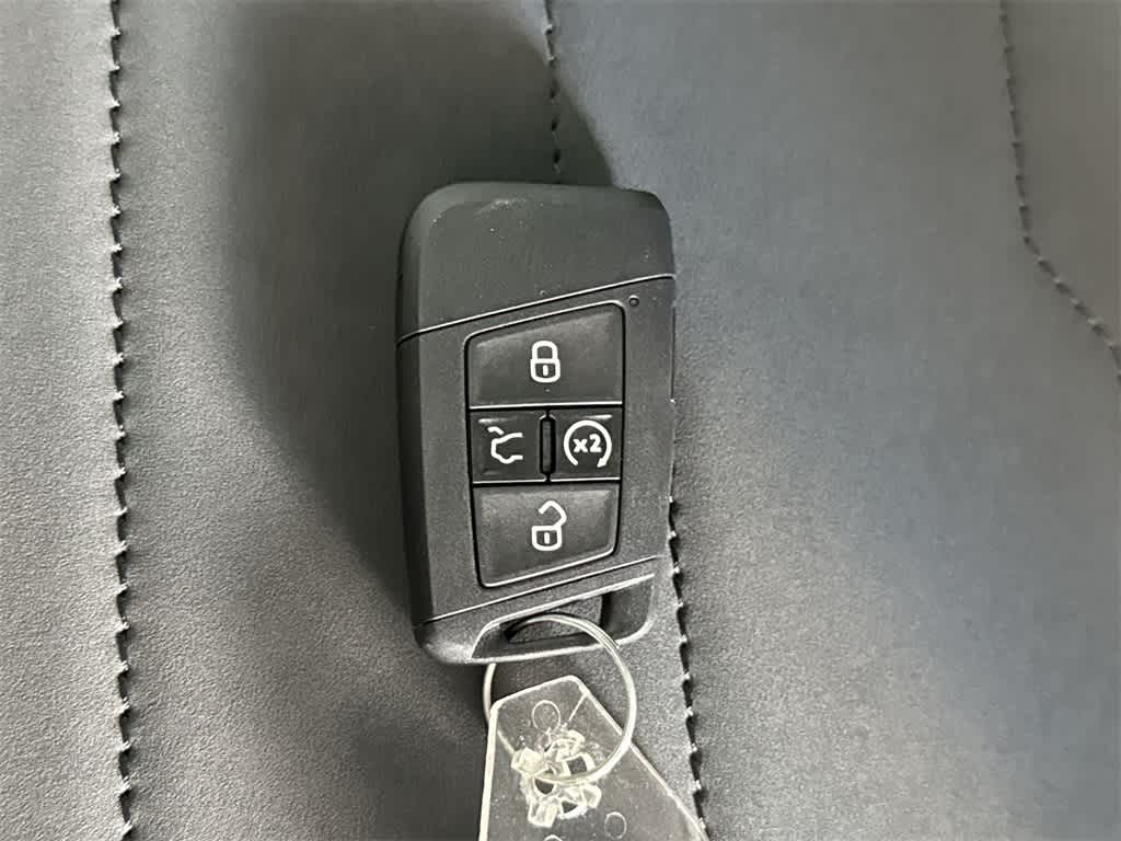 2026 Volkswagen Taos SE