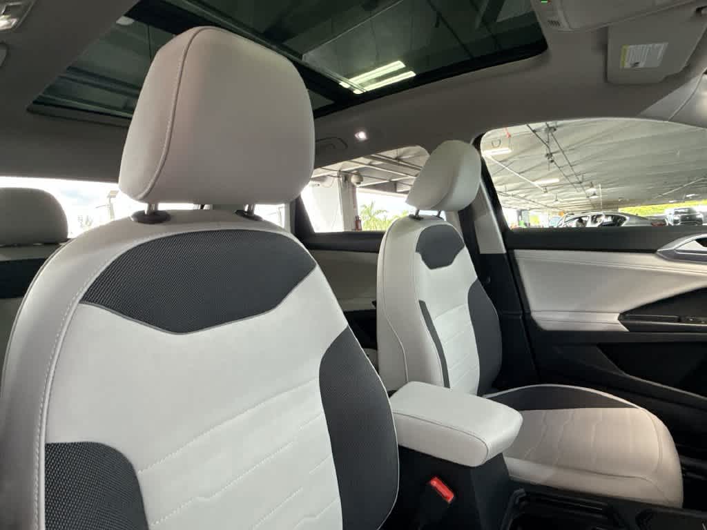 2026 Volkswagen Taos SE