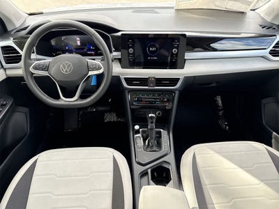 2026 Volkswagen Taos SE