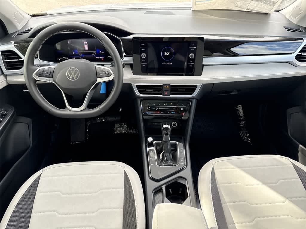 2026 Volkswagen Taos SE