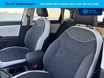 2025 Volkswagen Taos SE