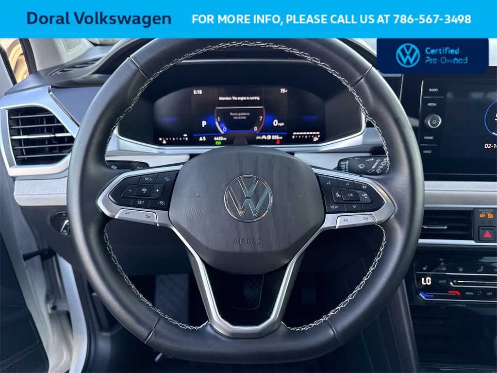 2025 Volkswagen Taos SE
