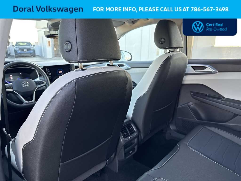 2025 Volkswagen Taos SE