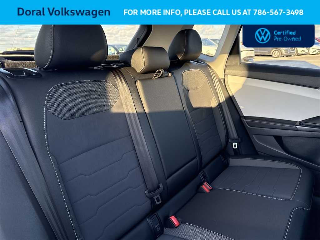 2025 Volkswagen Taos SE