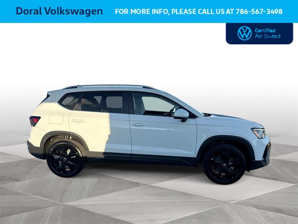 2025 Volkswagen Taos SE