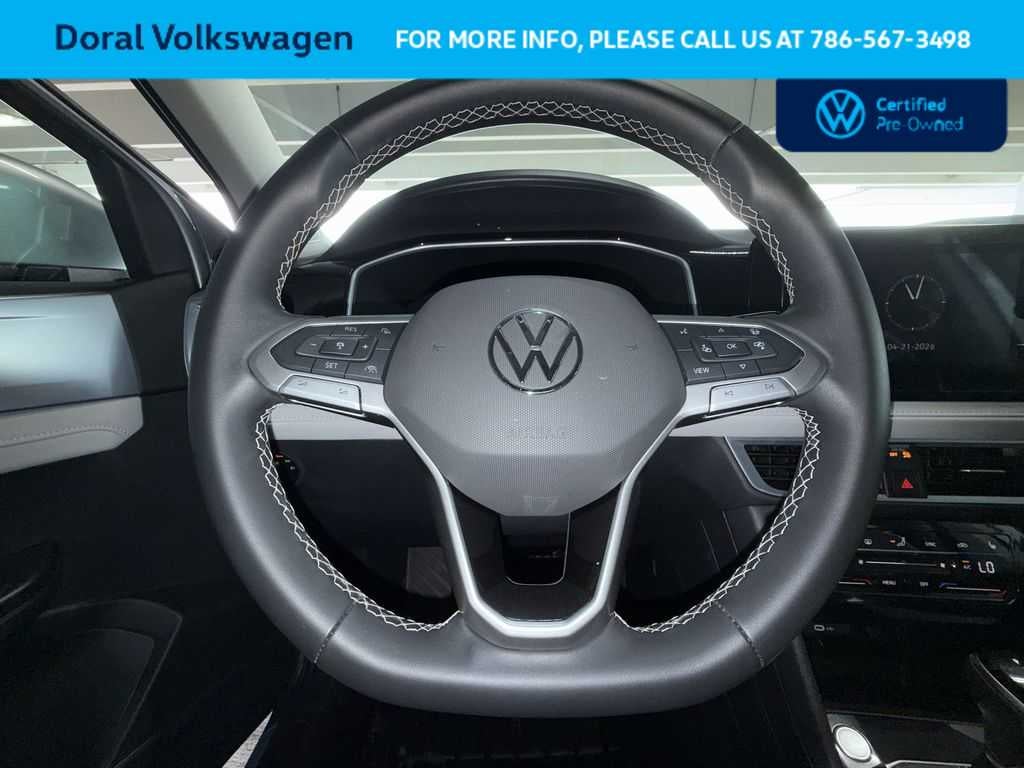 2025 Volkswagen Taos SE