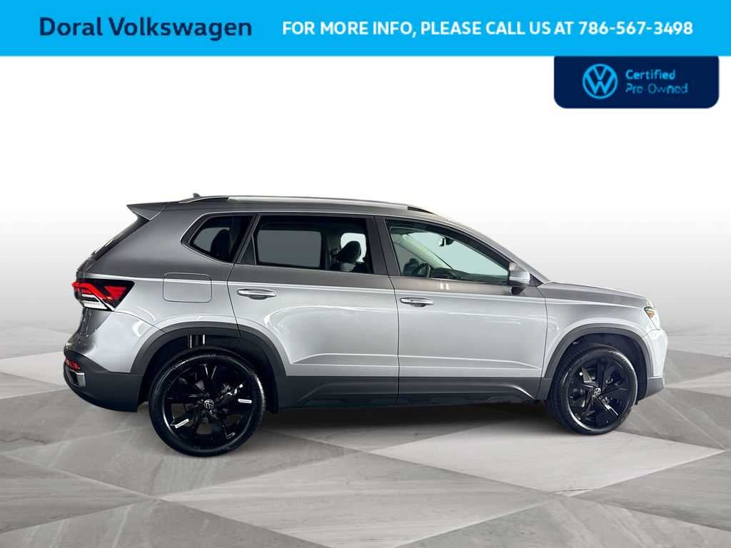 2025 Volkswagen Taos SE