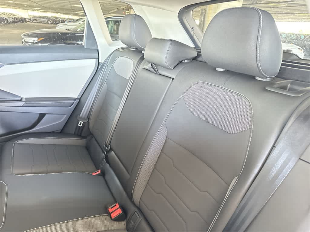 2026 Volkswagen Taos SE