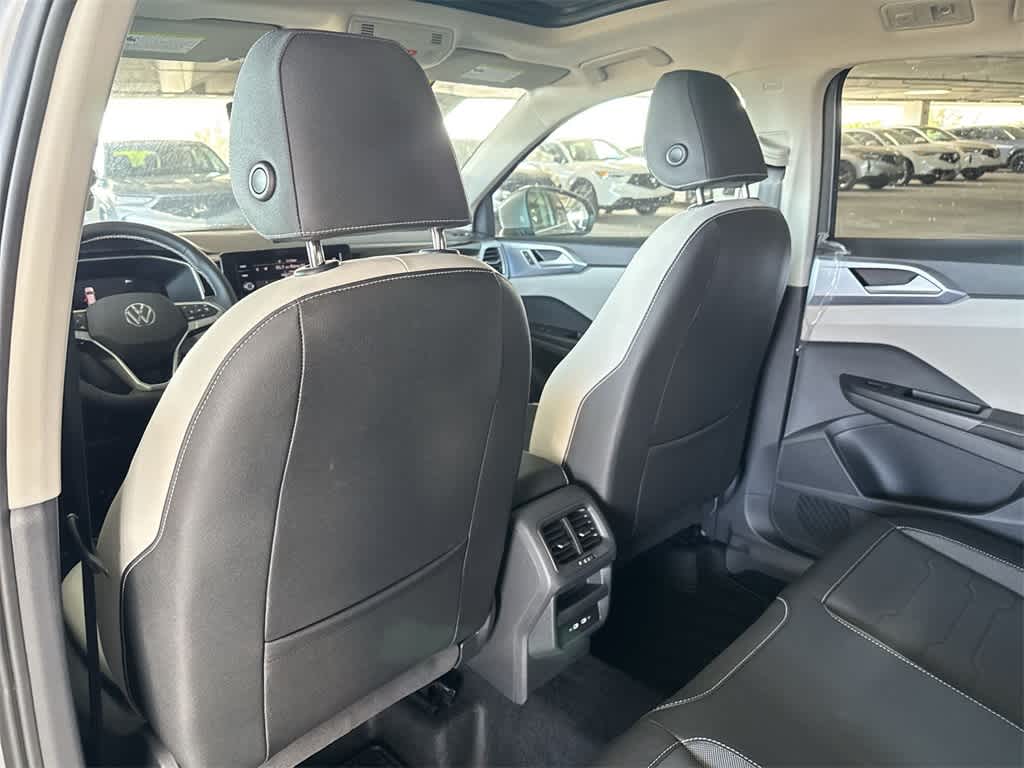 2026 Volkswagen Taos SE