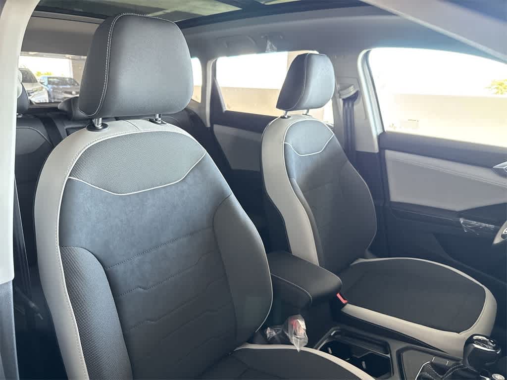 2026 Volkswagen Taos SE