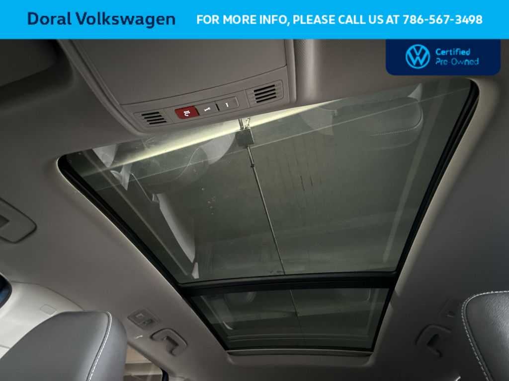 2025 Volkswagen Taos SE