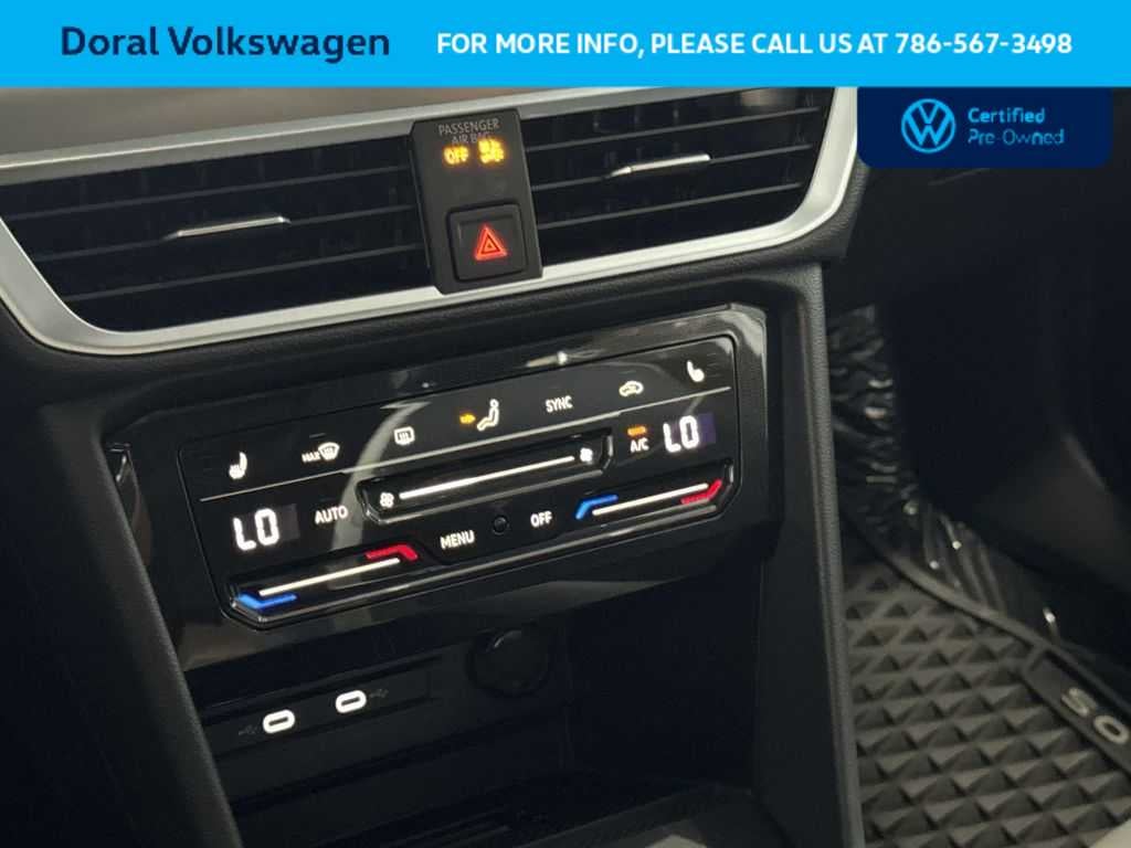 2025 Volkswagen Taos SE