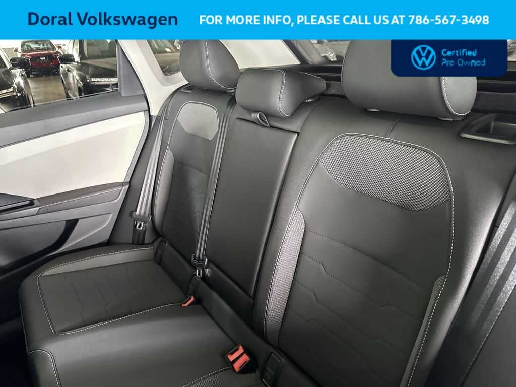 2025 Volkswagen Taos SE