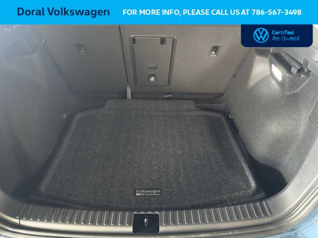 2025 Volkswagen Taos SE