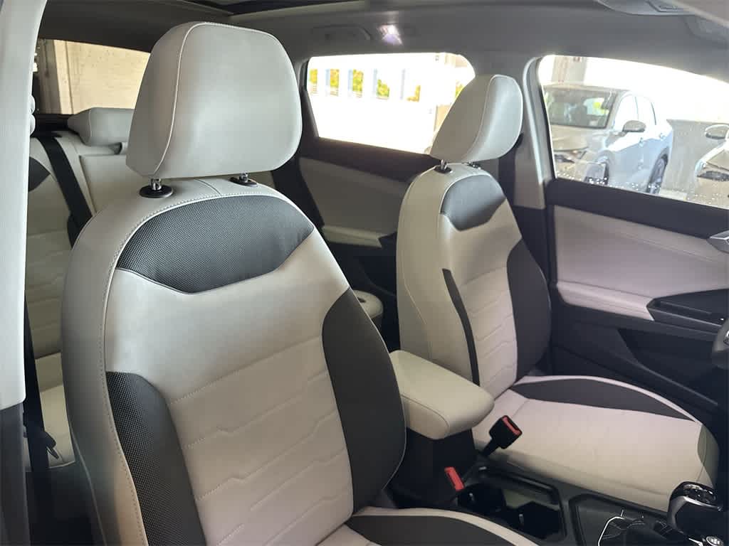 2025 Volkswagen Taos SE