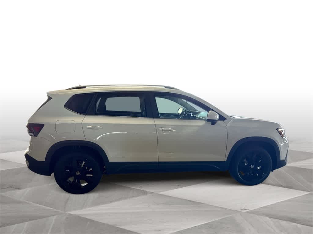 2025 Volkswagen Taos SE