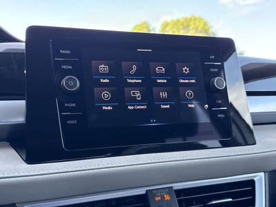 2026 Volkswagen Taos SE