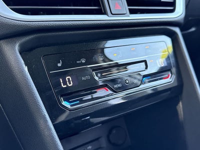 2026 Volkswagen Taos SE