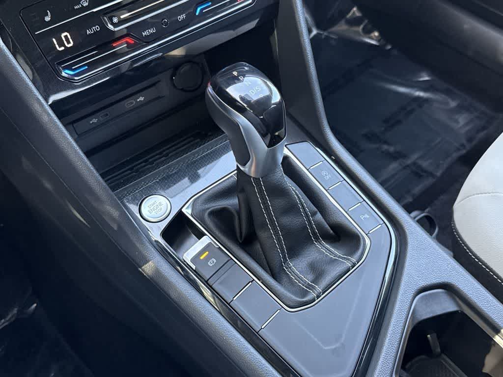 2026 Volkswagen Taos SE