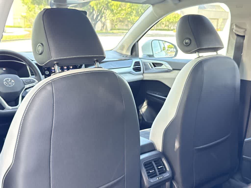 2026 Volkswagen Taos SE